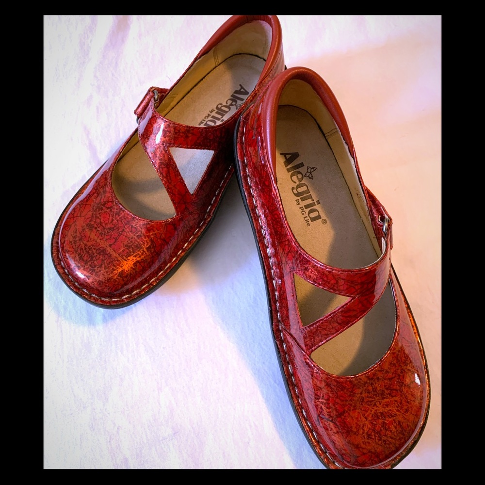 Like new Alegria shoes, sz 35